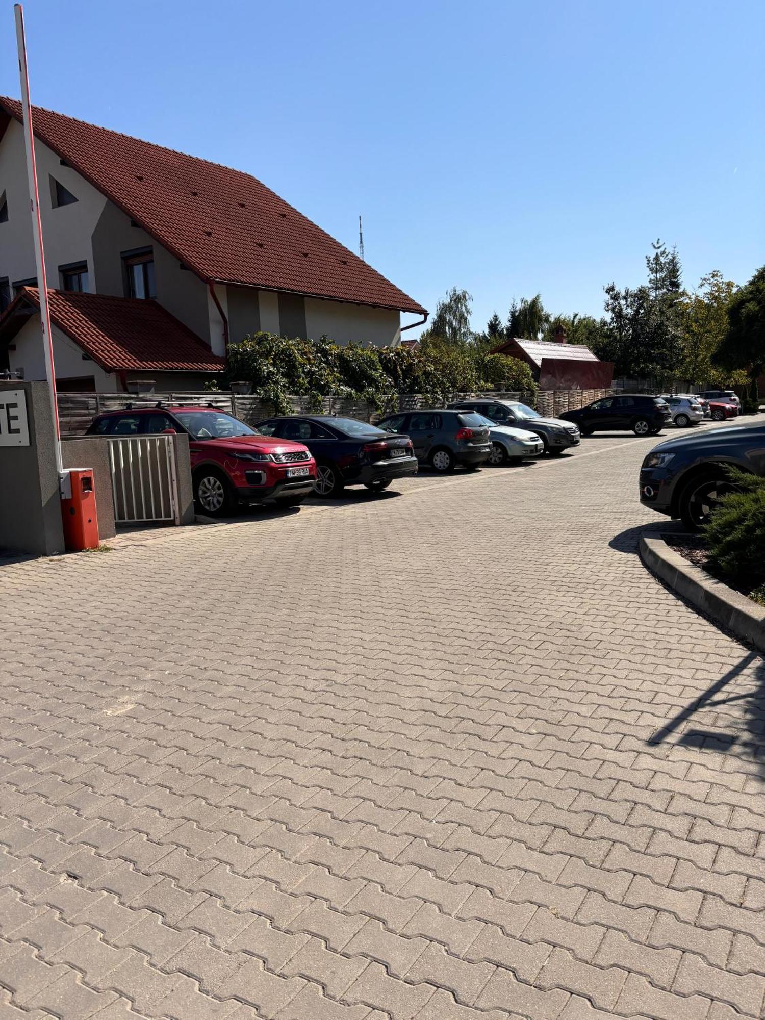 Mirvana Apartments Metheor Executive Suite Timisoara Exterior photo